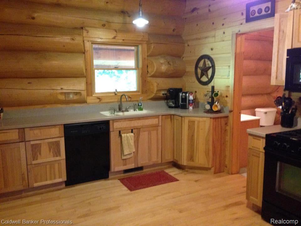 5945 Summers Road North Branch, MI 48461 - Photo 10 of 26 12141665_10153206903213693_6273142415571376645_n.jpg