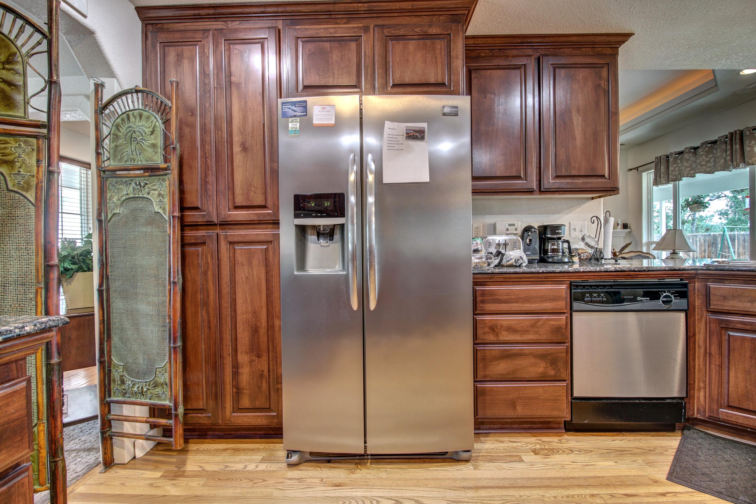 2629 Rabun Way Central Point, OR 97502 - Photo 14 of 35 IMG_1153_4_5_tonemapped