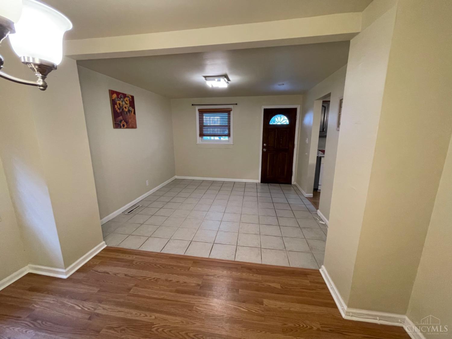 526 Symmes Road Fairfield, OH 45014 - Photo 3 of 16 Gallery Image 3
