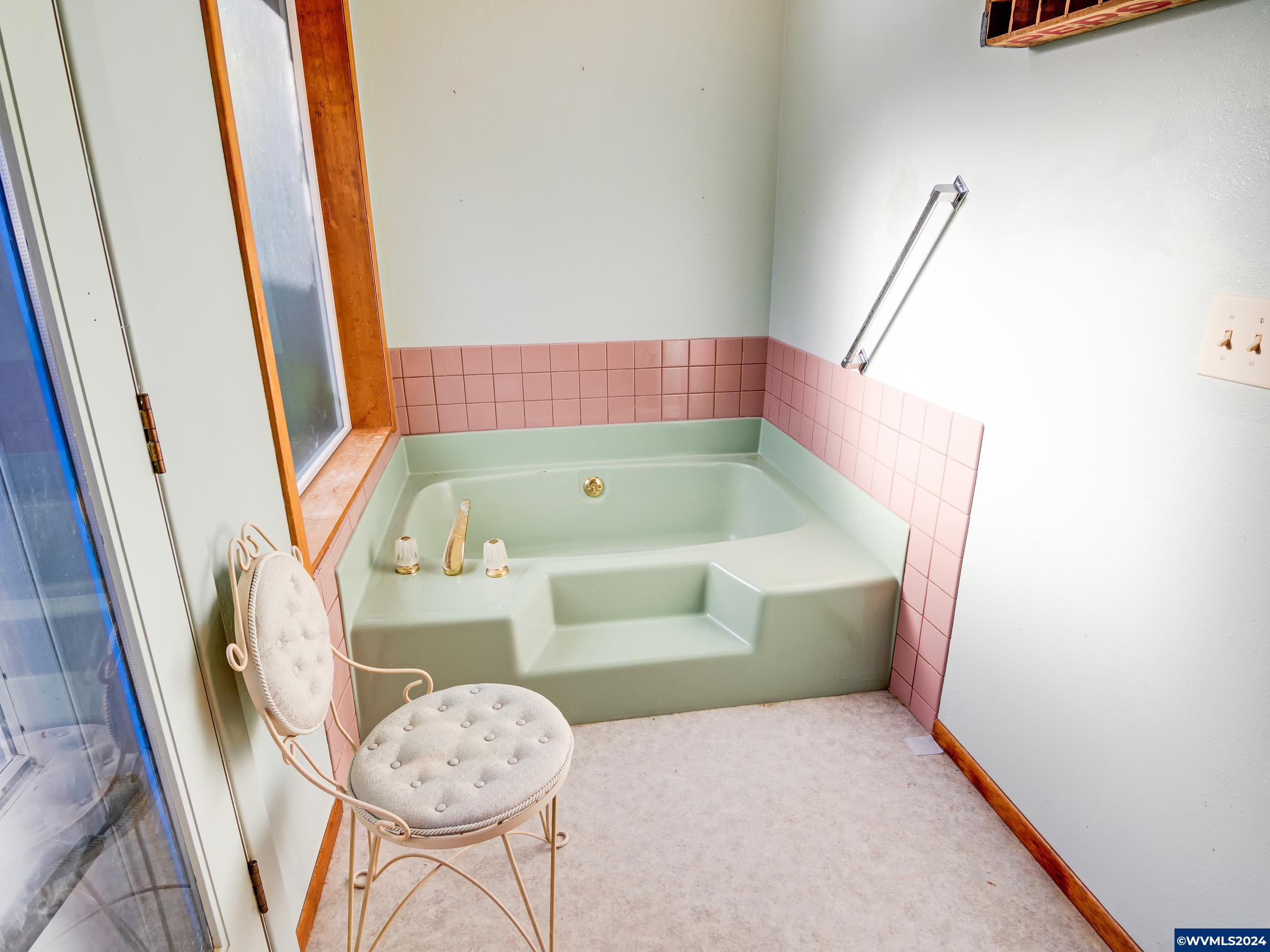 341 Combs Circle Yachats, OR 97498 - Photo 6 of 33