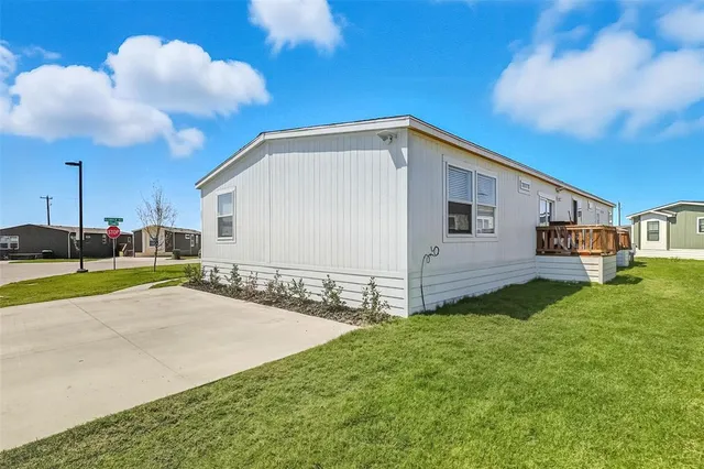 $174,990 | 901 Browning Road, Wilmer, TX 75172