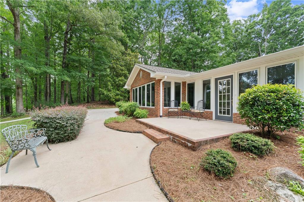 2290 Alec Mountain Road Clarkesville, GA 30523 - Photo 4 of 69