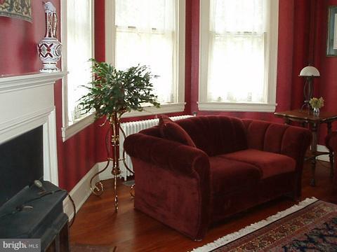 42 North Rolling Road Catonsville, MD 21228 - Photo 13 of 29 Living Room