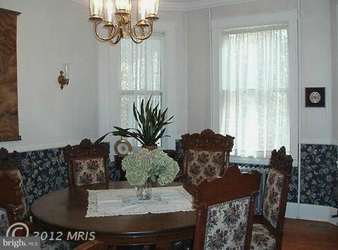 42 North Rolling Road Catonsville, MD 21228 - Photo 16 of 29 Dining Room