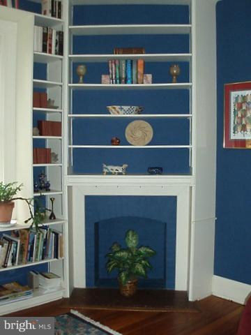 42 North Rolling Road Catonsville, MD 21228 - Photo 18 of 29 Library w/Fireplace