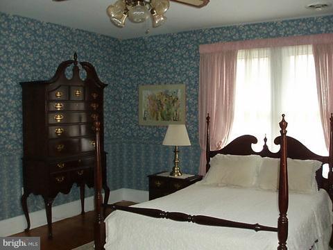 42 North Rolling Road Catonsville, MD 21228 - Photo 23 of 29 Bedroom (Master)