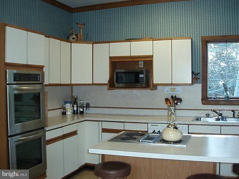 42 North Rolling Road Catonsville, MD 21228 - Photo 28 of 29 Kitchen