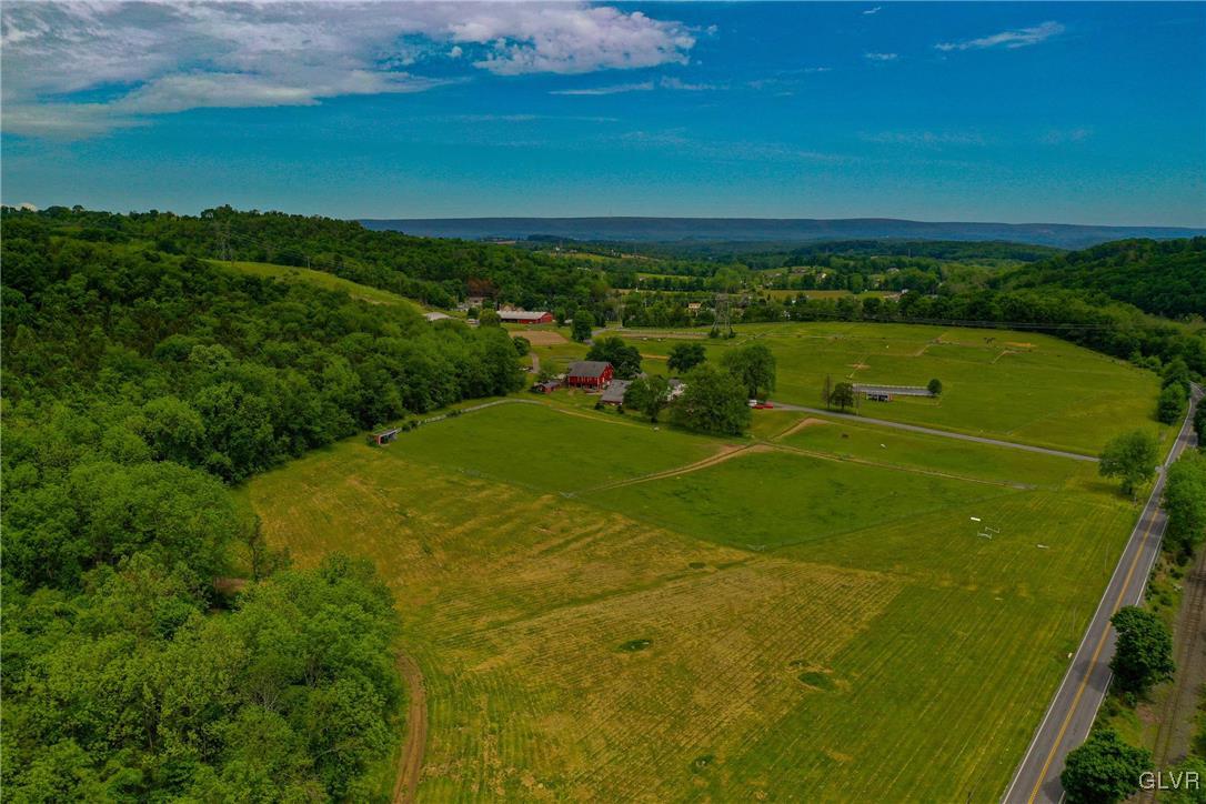 1382 Good Road Bangor, PA 18013 - Photo 3 of 34 Gallery Image 3