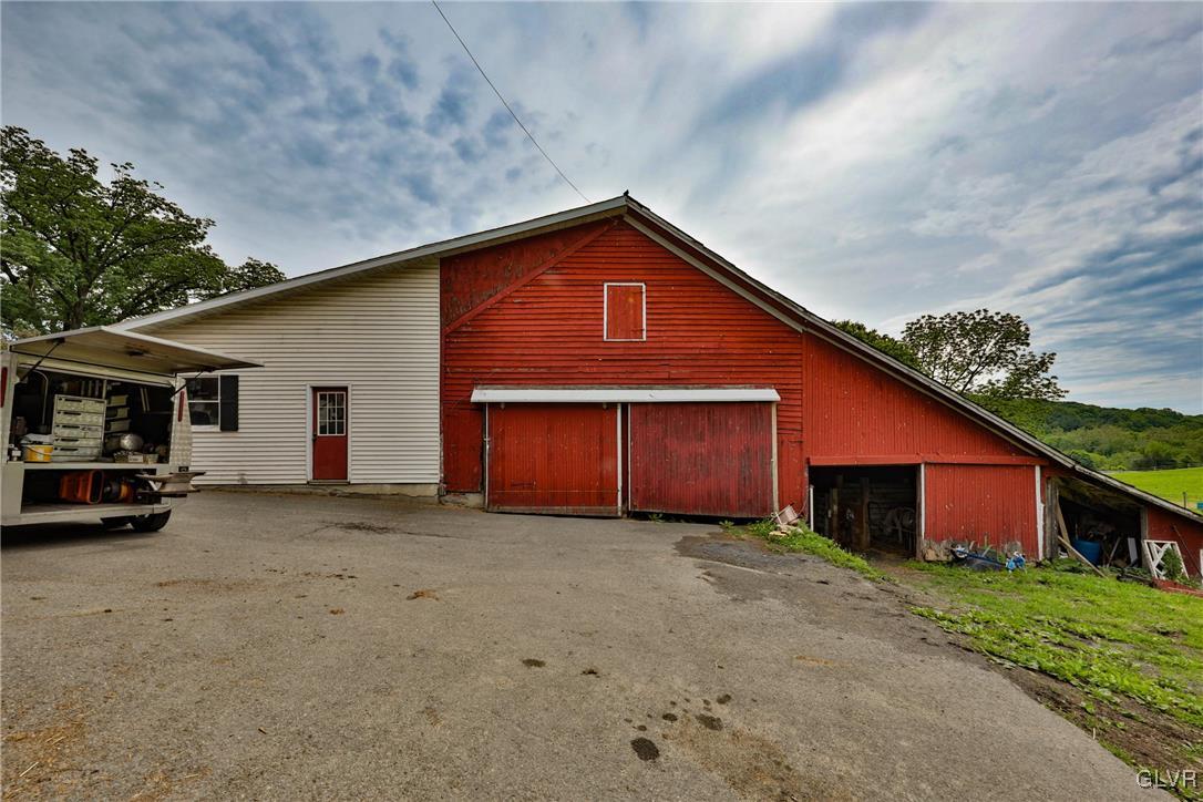 1382 Good Road Bangor, PA 18013 - Photo 8 of 34 Gallery Image 8