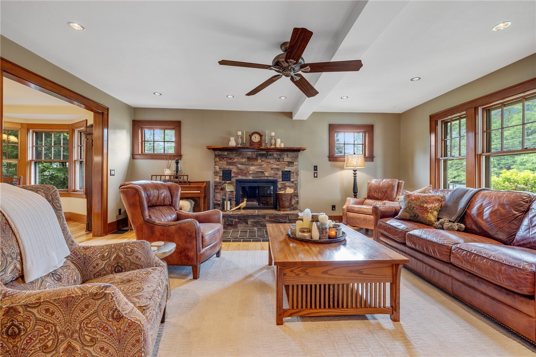 489 Helendale Road Irondequoit, NY 14609 - Photo 17 of 50