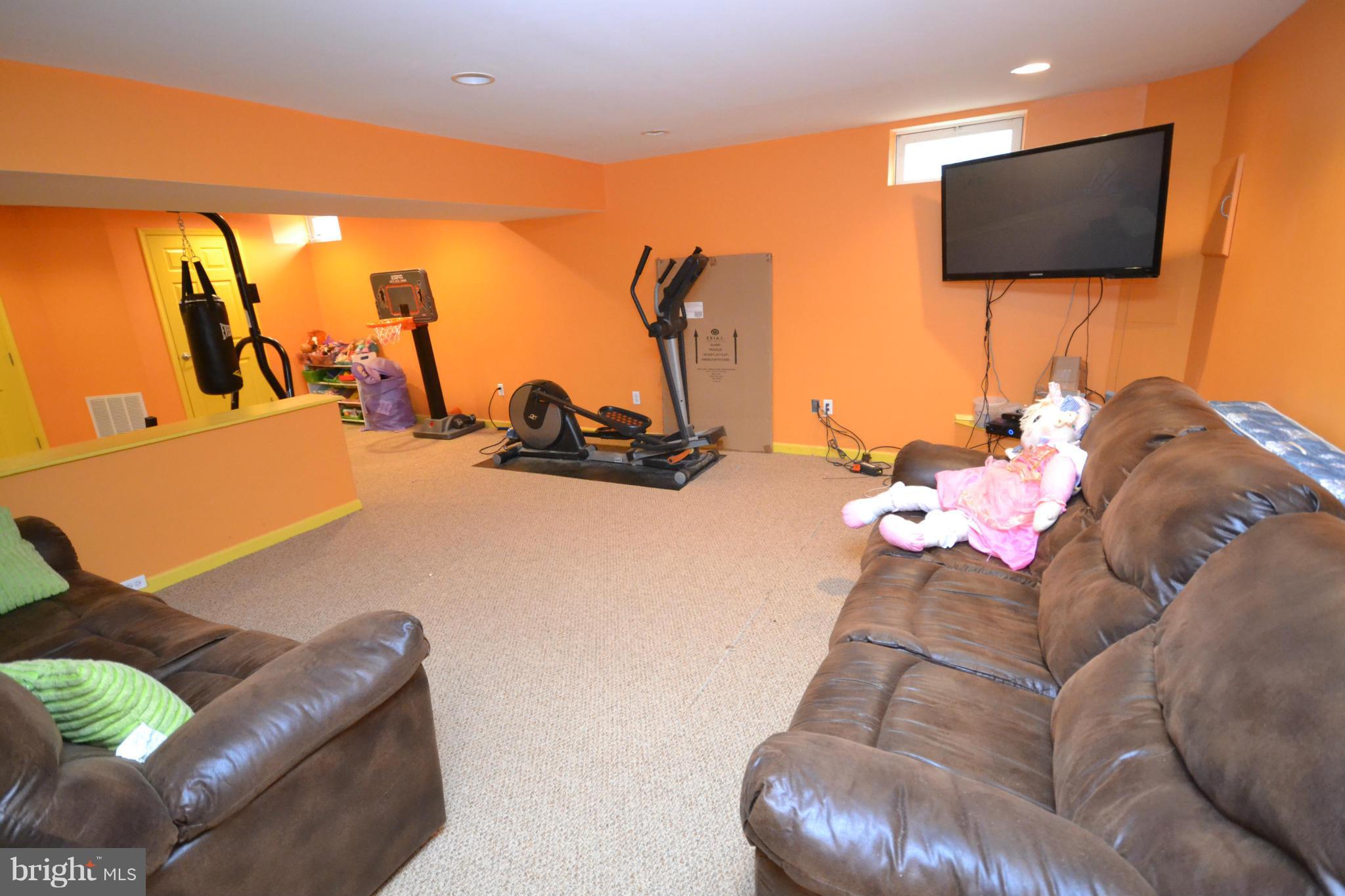 3501 Bonfield Road Baltimore, MD 21208 - Photo 22 of 30 Family Room