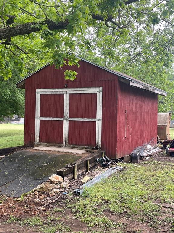 Tbd Tbd Oak China Spring China Spring, TX 76633 - Photo 6 of 6 a view of backyard with wooden fence and a large tree