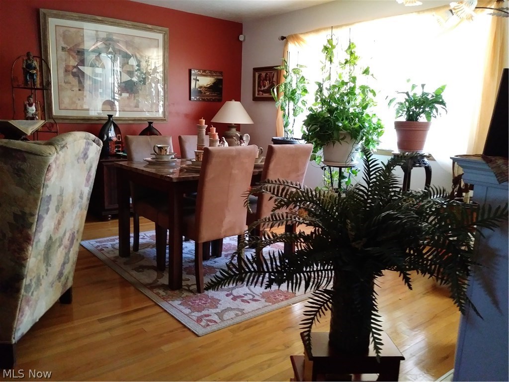 17821 Nottingham Road Cleveland, OH 44119 - Photo 6 of 16 Gallery Image 6
