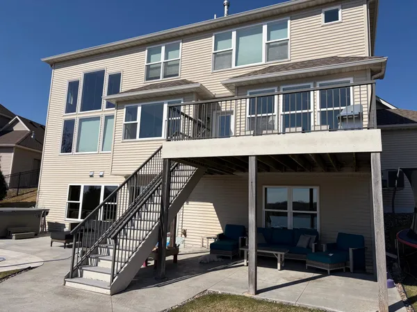 $864,900 | 6719 105th Trail North, Brooklyn Park, MN 55445