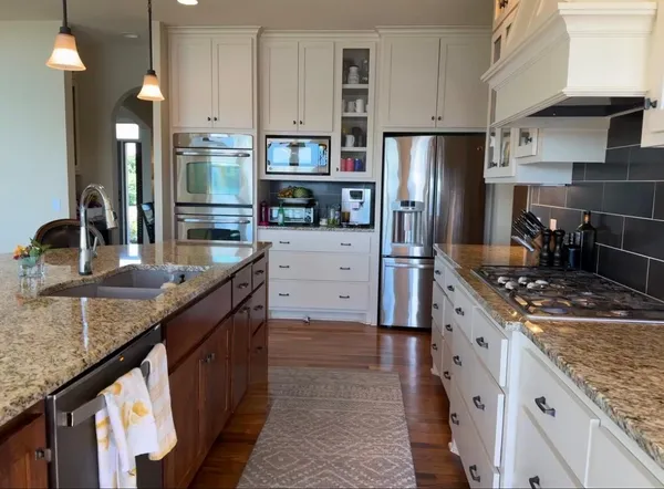 $864,900 | 6719 105th Trail North, Brooklyn Park, MN 55445