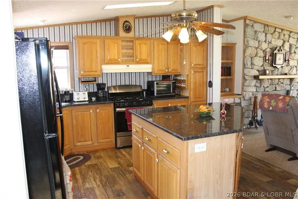 $575,000 | 158 Ponder Slab Road, Iberia, MO 65486