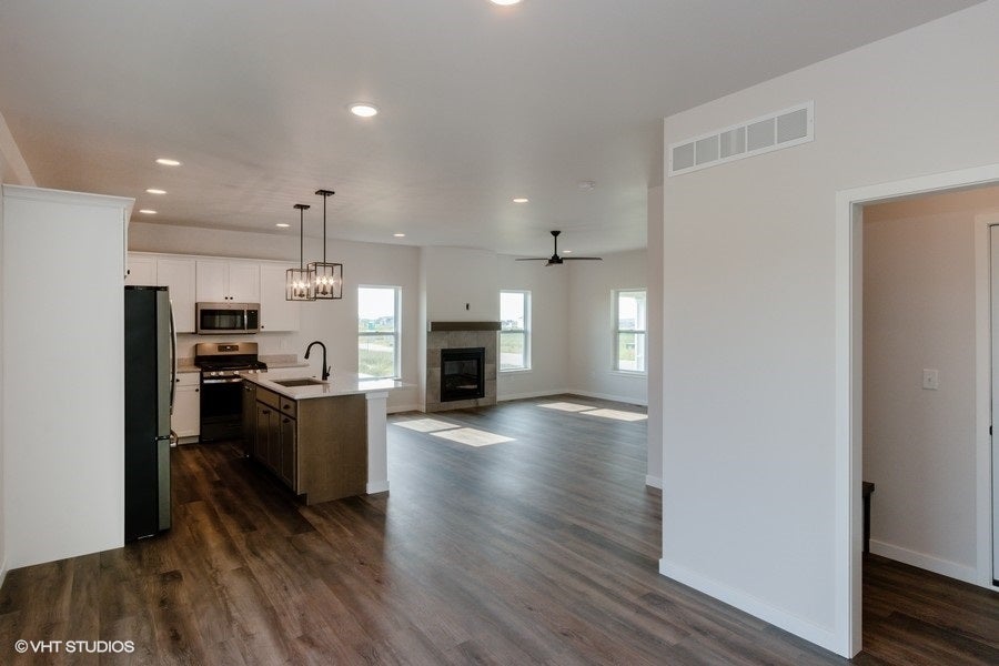 200 Ridgeway Drive Tiffin, IA 52340 - Photo 21 of 30 Gallery Image 21