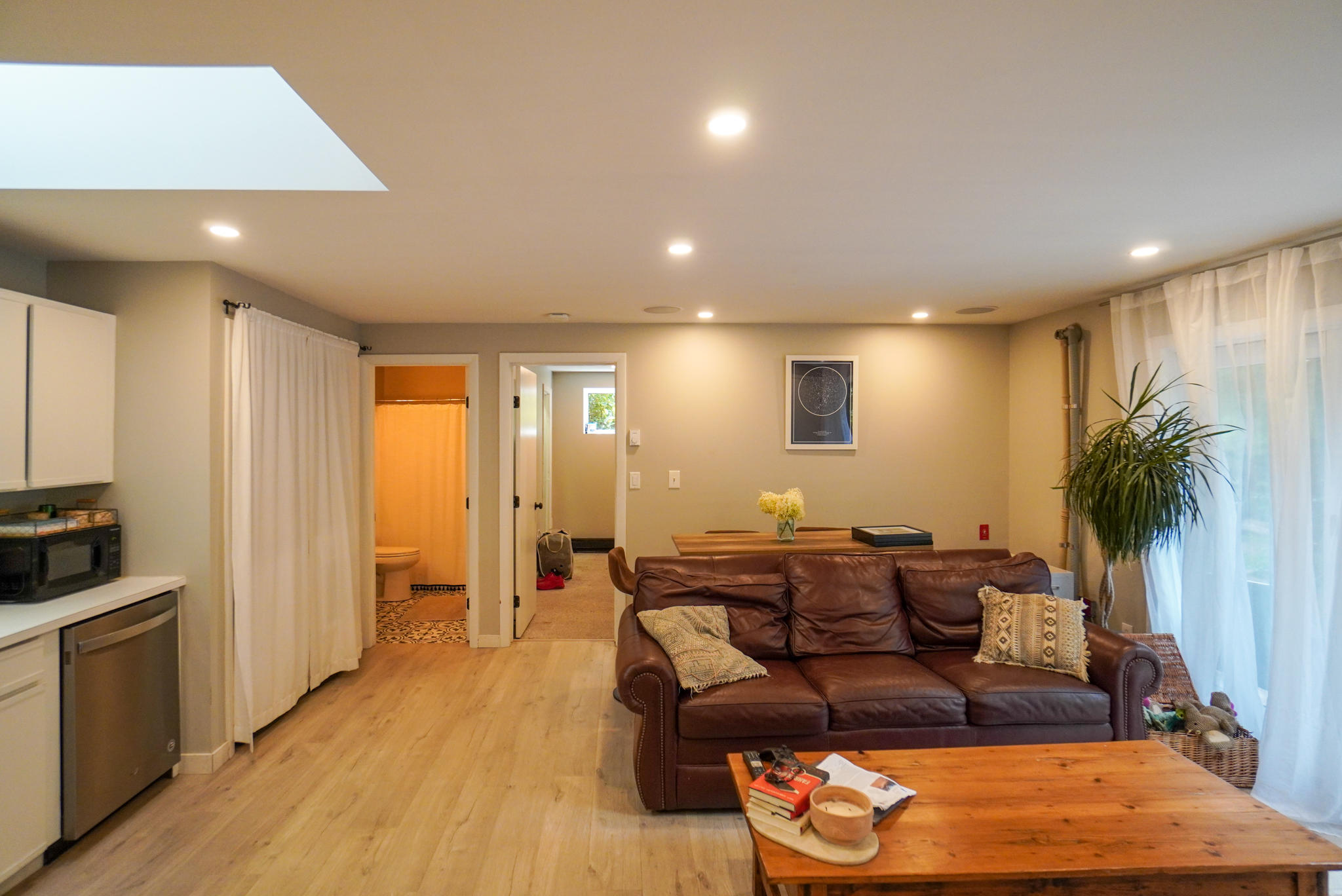 92 Springhill Road Vineyard Haven, MA 02568 - Photo 24 of 38 a living room with furniture and a flat screen tv