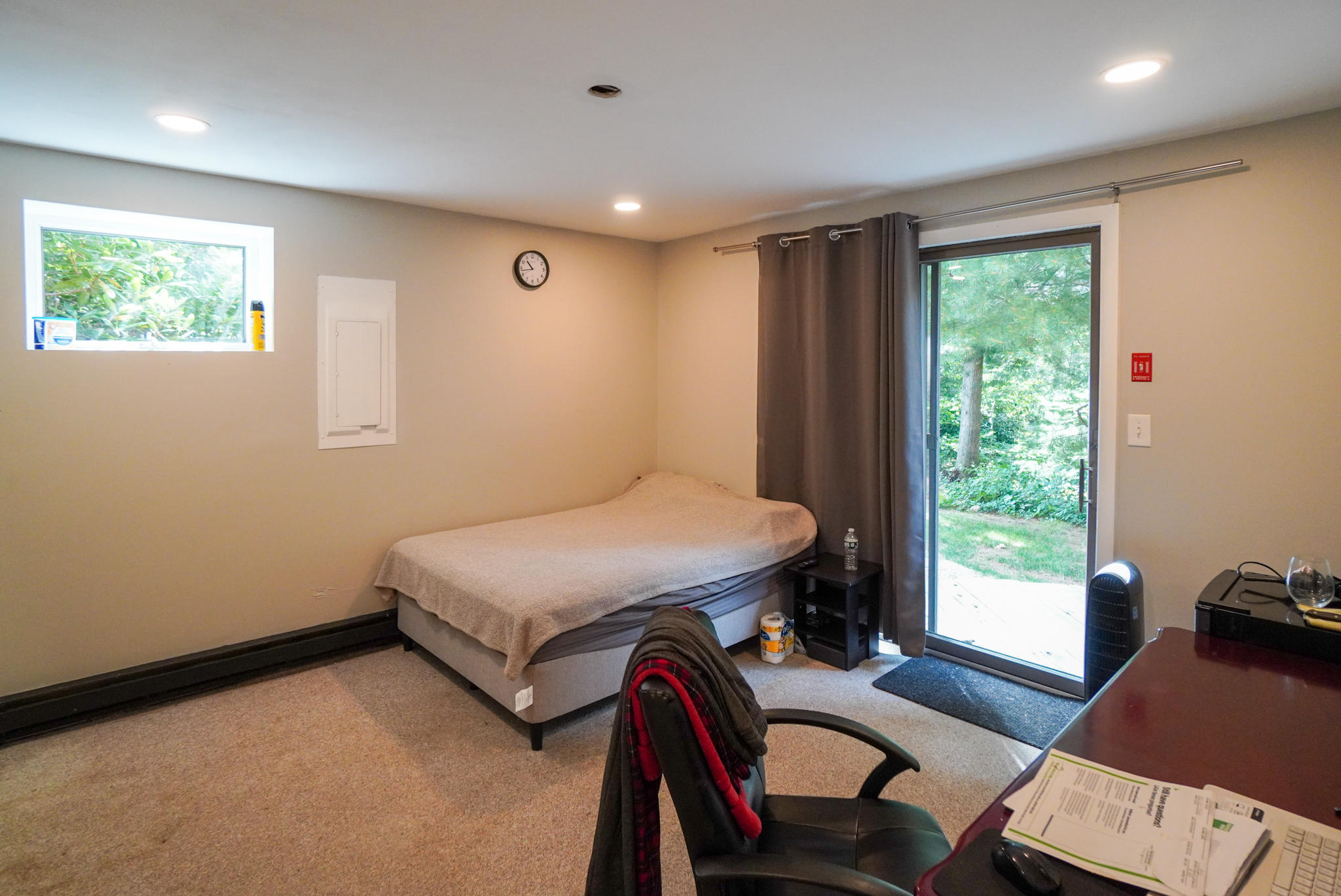 92 Springhill Road Vineyard Haven, MA 02568 - Photo 31 of 38 a bedroom with a bed and a window