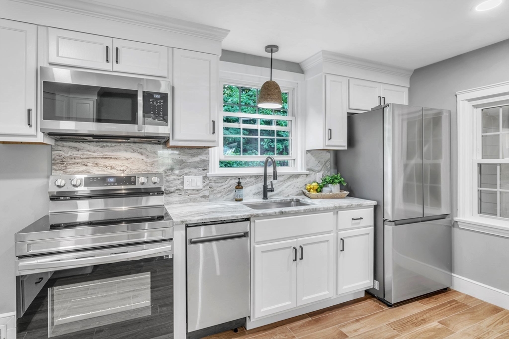 243 Burbank Road Longmeadow, MA 01106 - Photo 11 of 36 Gallery Image 11