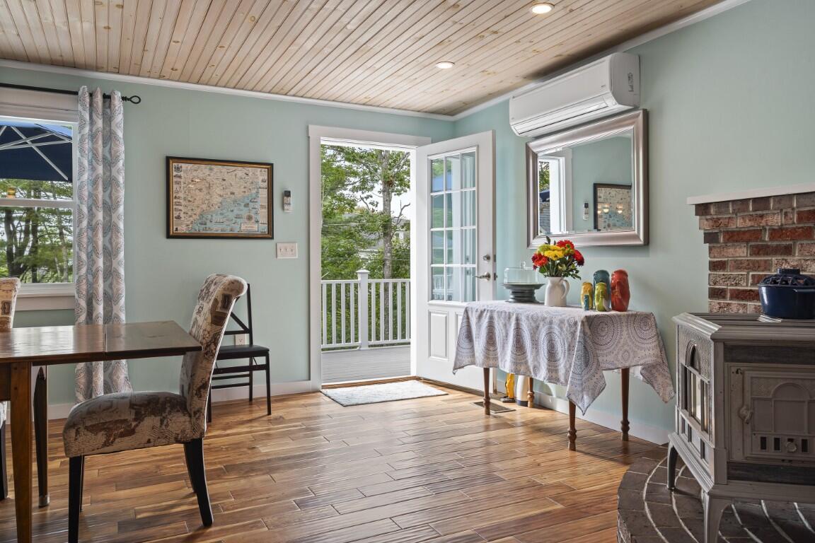 21 Union Court Boothbay Harbor, ME 04538 - Photo 16 of 51 16