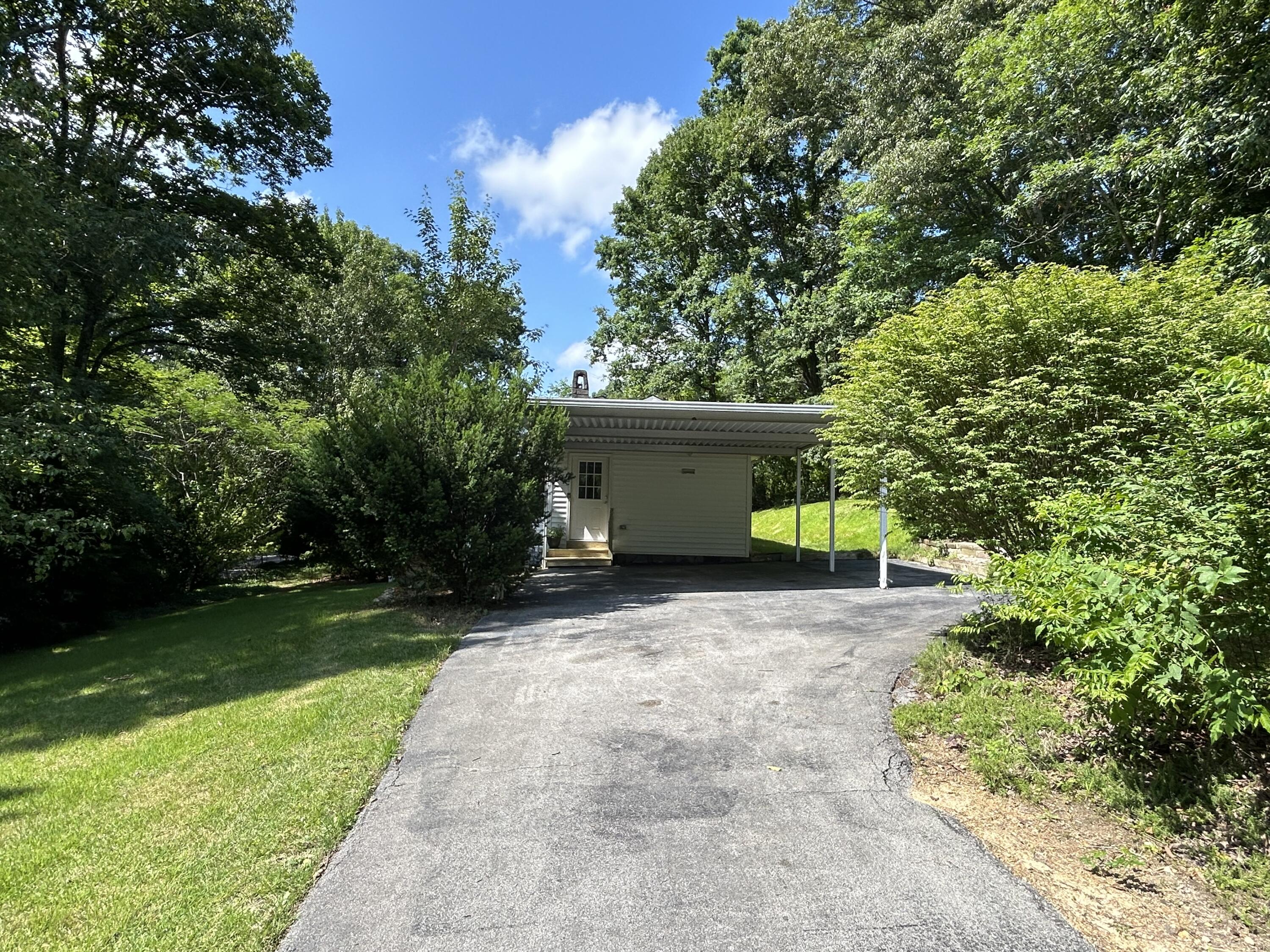 829 Hyatte Road Soddy Daisy, TN 37379 - Photo 5 of 52 IMG_2061