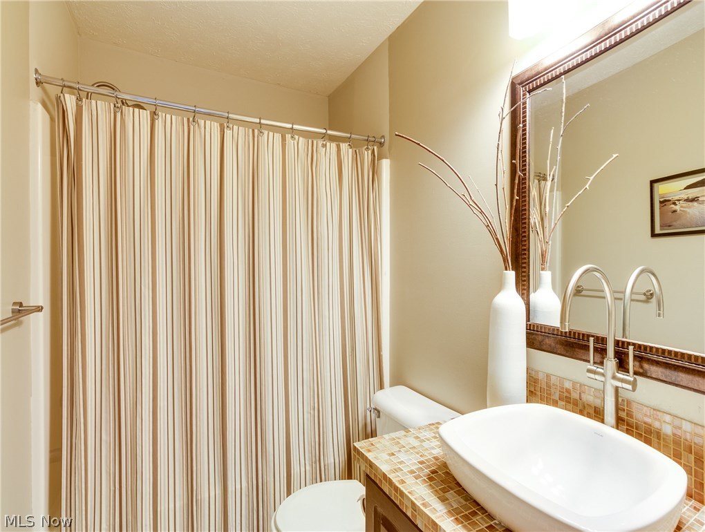 1576 Maple Road Cleveland Heights, OH 44121 - Photo 24 of 33