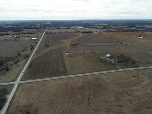 $165,000 | 1 West 287th Street, Paola, KS 66071