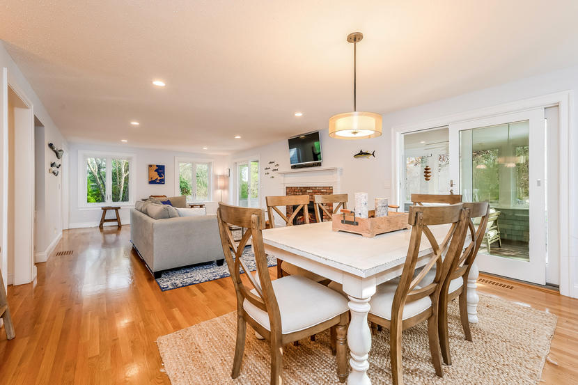 131 Fells Pond Road Mashpee, MA 02649 - Photo 11 of 28 012-photo--8762048