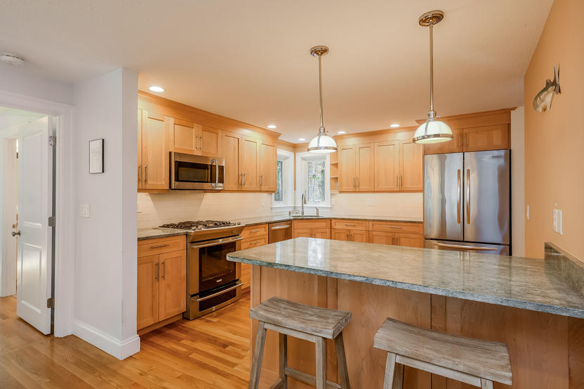 131 Fells Pond Road Mashpee, MA 02649 - Photo 10 of 28 015-photo--8762041