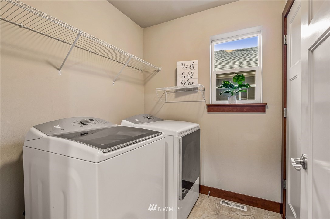 19804 2nd Drive Southeast Bothell, WA 98012 - Photo 36 of 40 Gallery Image 36