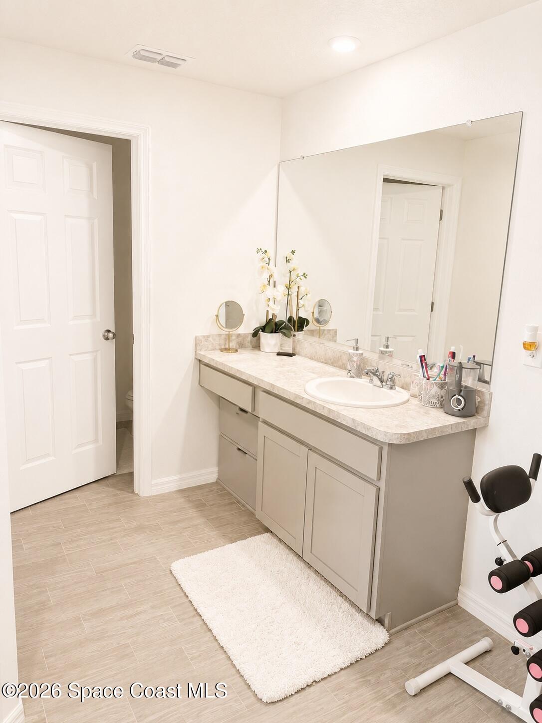 3197 Westover Avenue Southeast Palm Bay, FL 32909 - Photo 11 of 19 Primary Bathroom