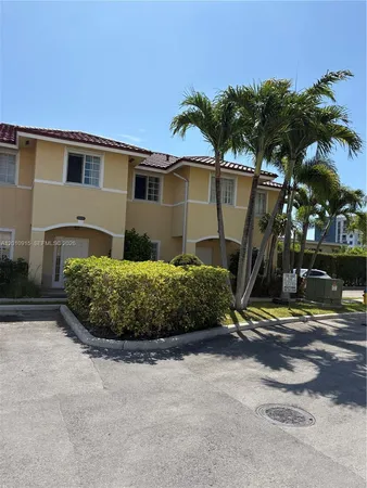 $2,500 | 2086 Northeast 167th Street, Unit 2108, North Miami Beach, FL 33162