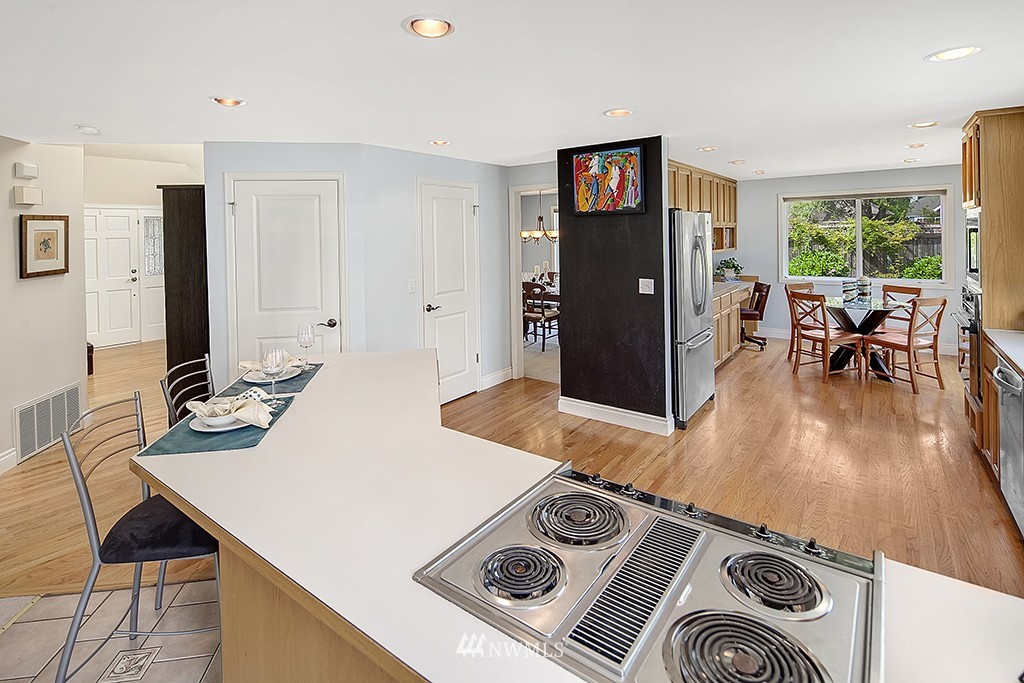 4606 Northeast 18th Street Renton, WA 98059 - Photo 12 of 25 Gallery Image 12