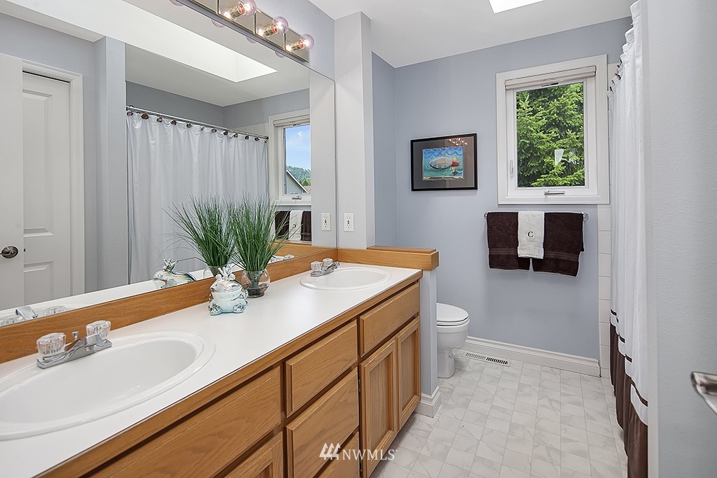 4606 Northeast 18th Street Renton, WA 98059 - Photo 22 of 25 Gallery Image 22