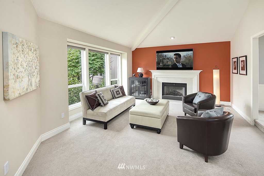 4606 Northeast 18th Street Renton, WA 98059 - Photo 7 of 25 Gallery Image 7