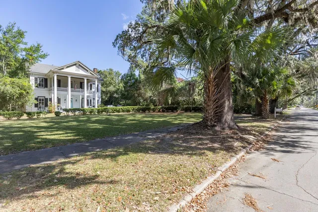 $449,000 | 930 East Pearl Street, Monticello, FL 32344