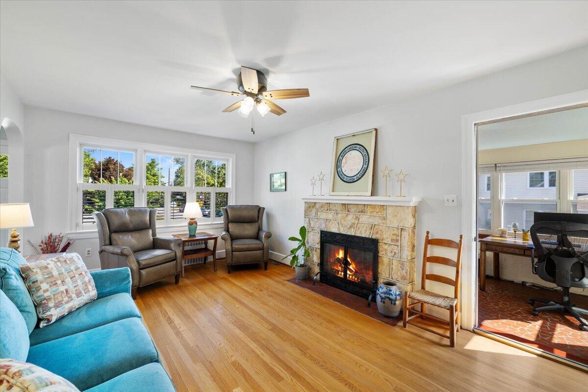1902 Avon Road Southwest Roanoke, VA 24015 - Photo 5 of 55 05-Interior-3