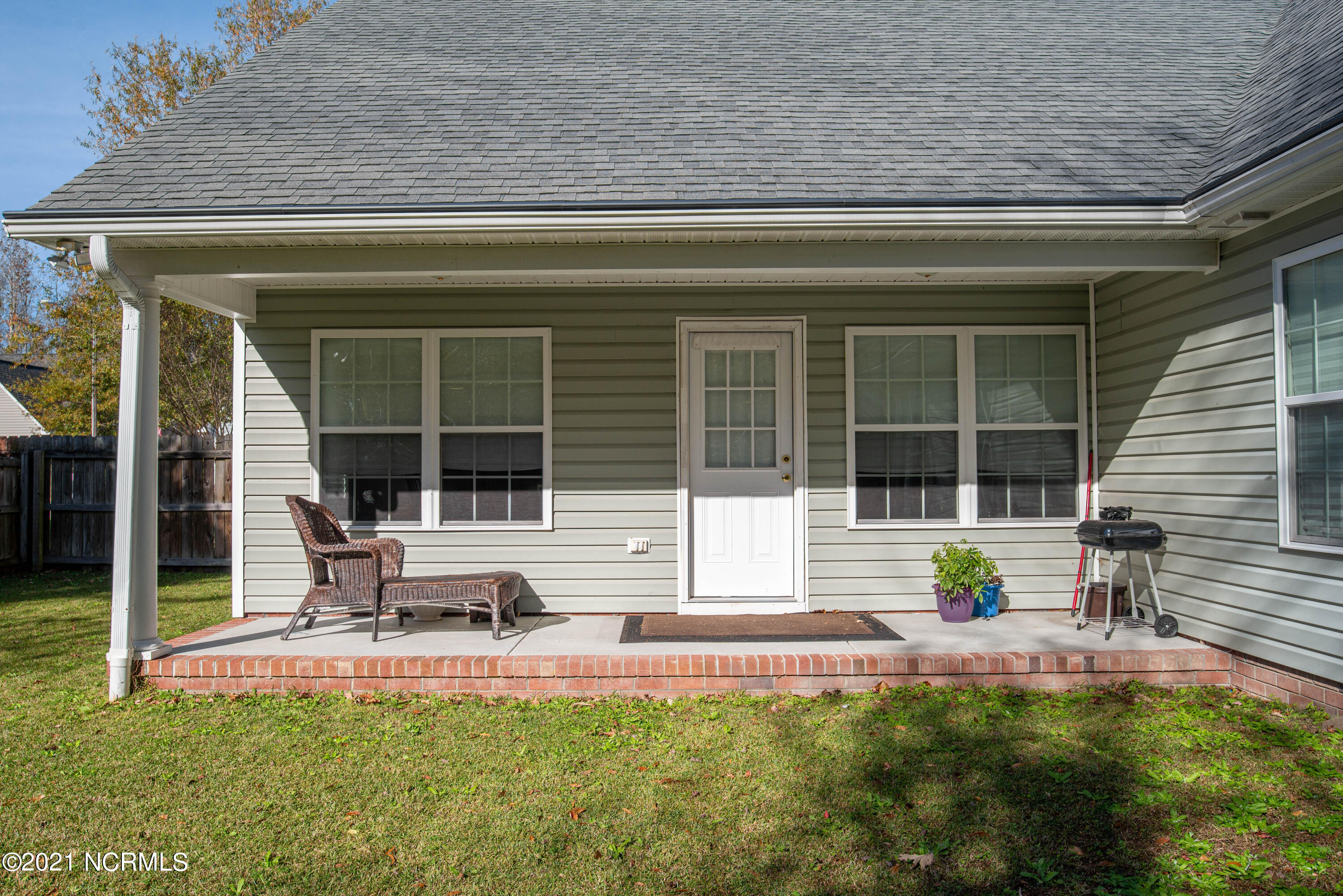 411 Conner Grant Road New Bern, NC 28562 - Photo 4 of 32 411 Conner Grant Road-7