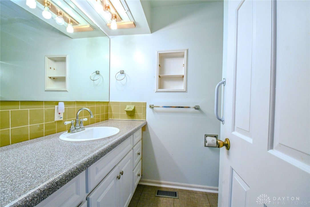 3130 Garvin Road Dayton, OH 45405 - Photo 24 of 33 Gallery Image 24