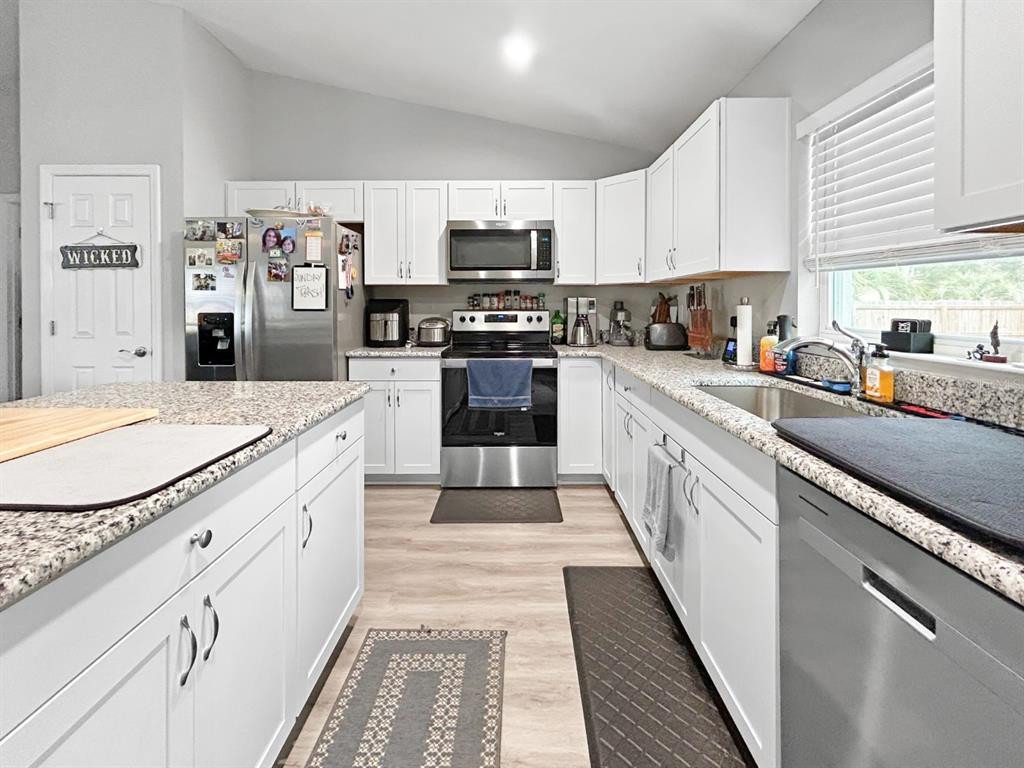 20061 Southwest 83rd Place Dunnellon, FL 34431 - Photo 6 of 23