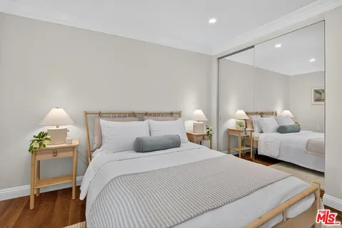 $799,999 | 5115 Kester Avenue, Unit 14, Sherman Oaks, CA 91403