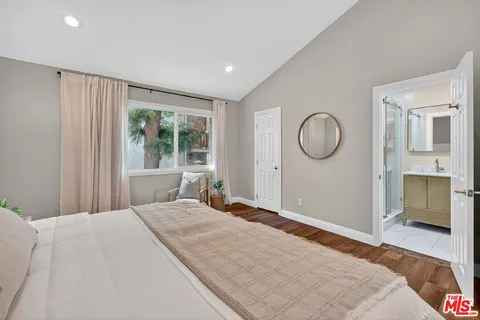 $799,999 | 5115 Kester Avenue, Unit 14, Sherman Oaks, CA 91403