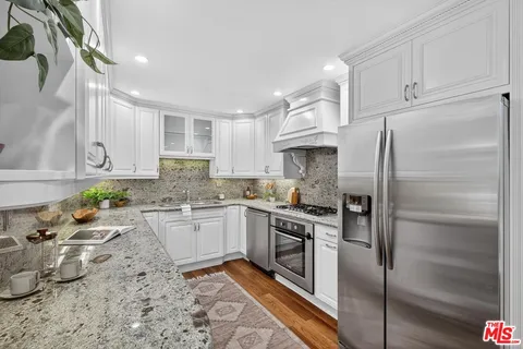 $799,999 | 5115 Kester Avenue, Unit 14, Sherman Oaks, CA 91403