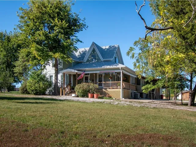 $249,900 | 516 West 8th Street, Cameron, MO 64429