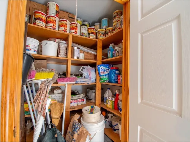 $249,900 | 516 West 8th Street, Cameron, MO 64429