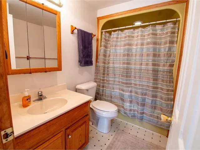 $249,900 | 516 West 8th Street, Cameron, MO 64429