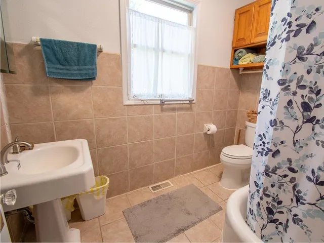 $249,900 | 516 West 8th Street, Cameron, MO 64429