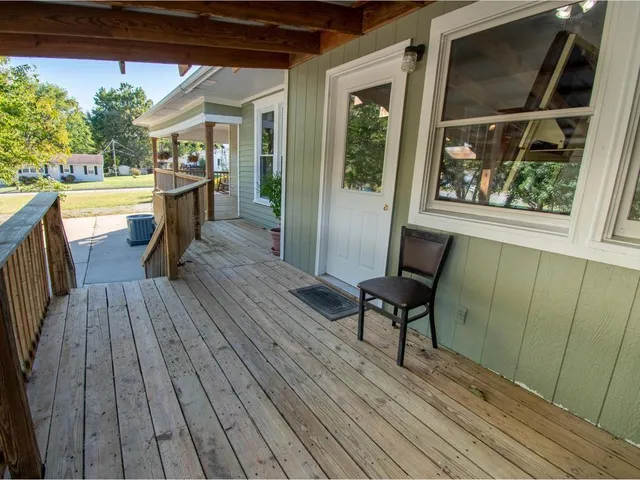 $249,900 | 516 West 8th Street, Cameron, MO 64429