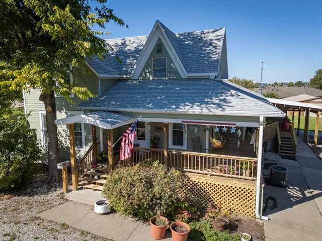 $249,900 | 516 West 8th Street, Cameron, MO 64429